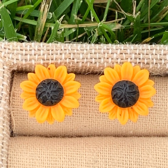 Jewelry - Golden Yellow Sunflower Summer Stud Earrings